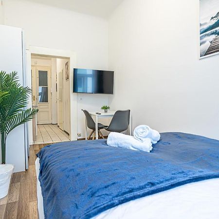 Modern Comforts: Chic Studio Apt Centrally Located Viena Exterior foto