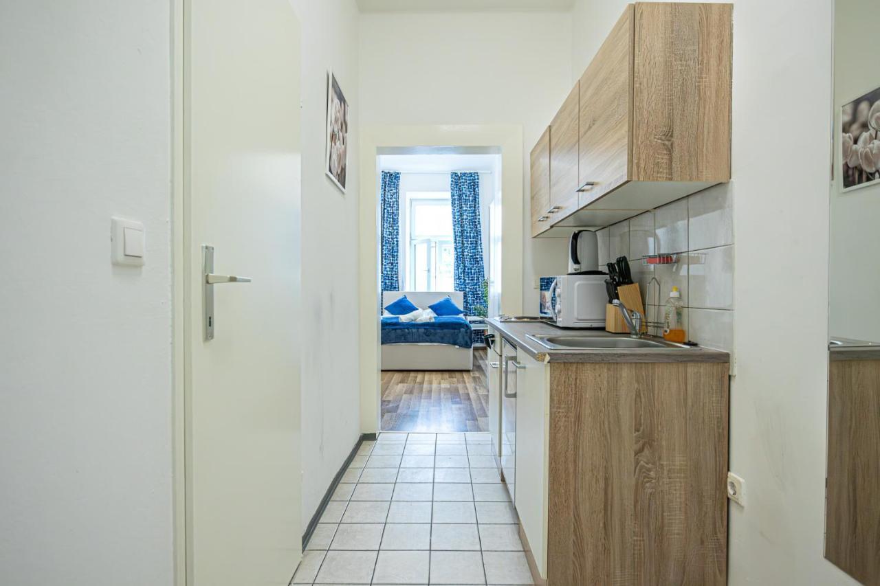 Modern Comforts: Chic Studio Apt Centrally Located Viena Exterior foto