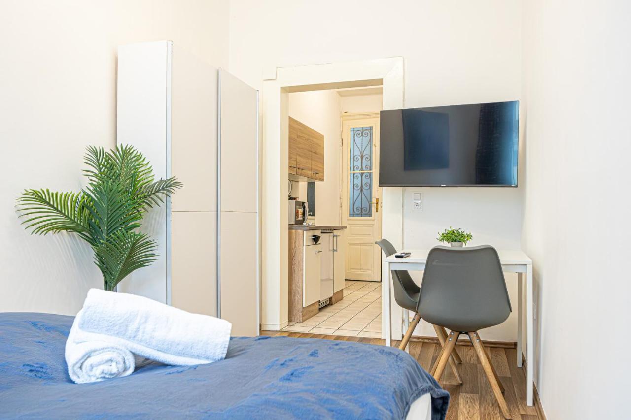 Modern Comforts: Chic Studio Apt Centrally Located Viena Exterior foto